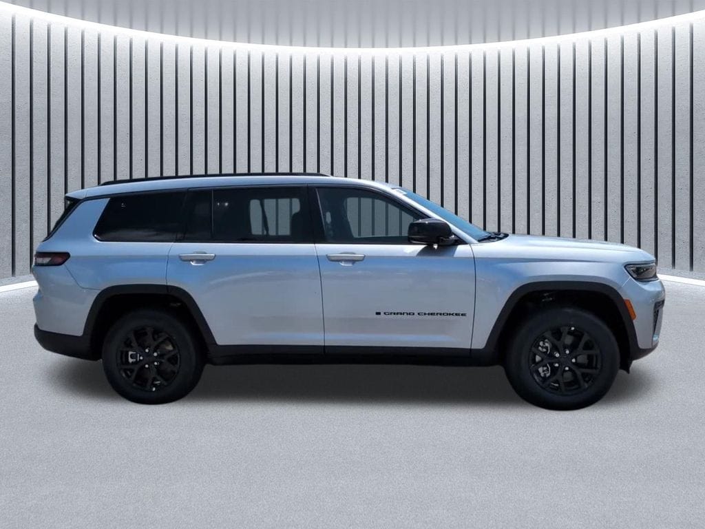 New 2026 Jeep Grand Cherokee L LAREDO ALTITUDE 4X4 Sport Utility