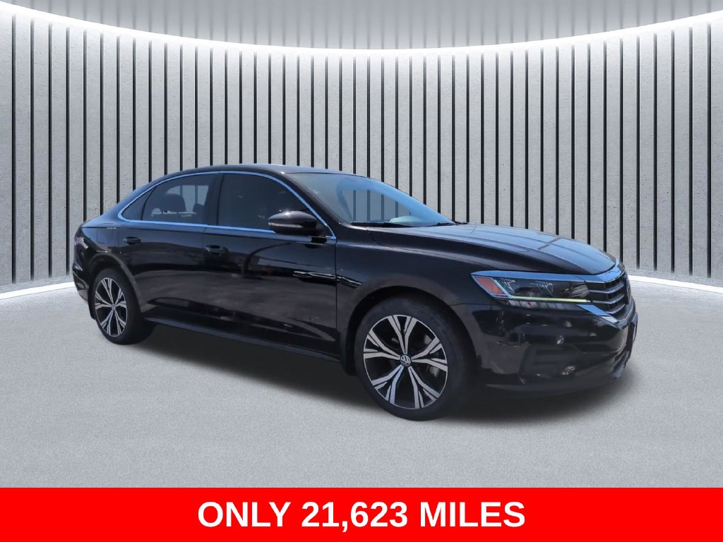 Used 2022 Volkswagen Passat 2.0T SE Sedan