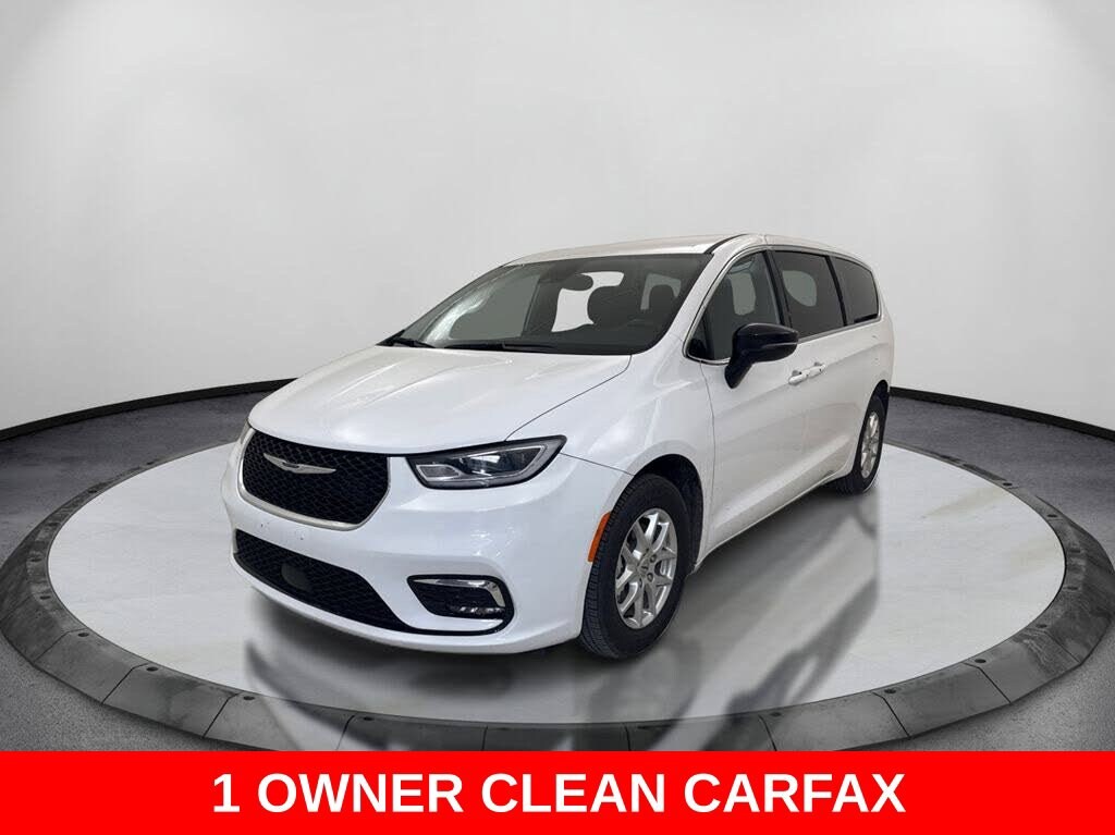 Used 2025 Chrysler Pacifica Select Van Passenger Van