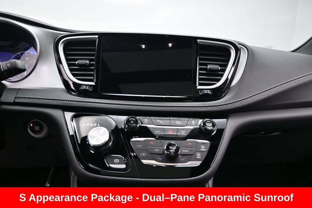 Used 2025 Chrysler Pacifica Limited Van Passenger Van