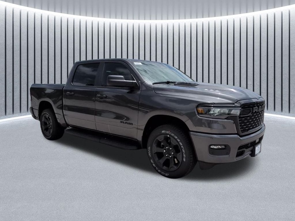New 2026 Ram 1500 EXPRESS CREW CAB 4X4 5'7 BOX Pickup