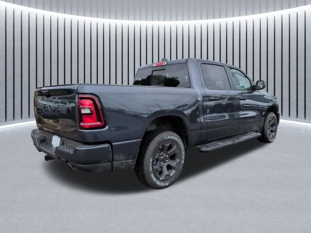 New 2026 Ram 1500 EXPRESS CREW CAB 4X4 5'7 BOX Pickup
