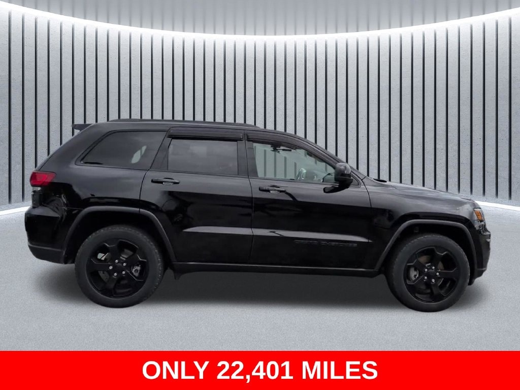 Used 2020 Jeep Grand Cherokee Laredo SUV