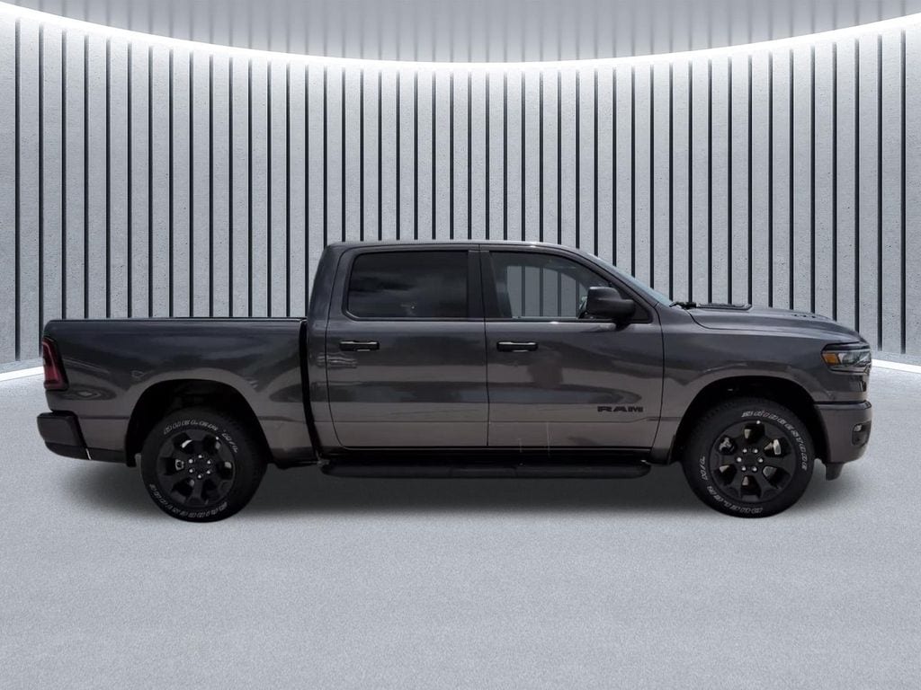 New 2026 Ram 1500 EXPRESS CREW CAB 4X4 5'7 BOX Pickup