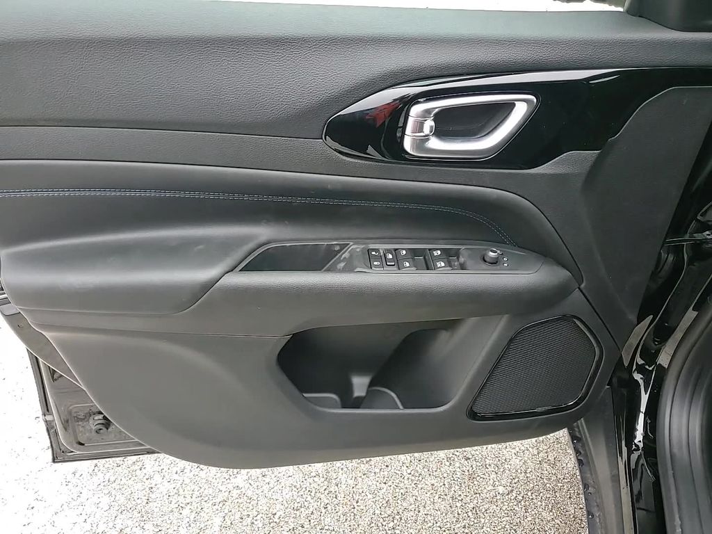 2026 Jeep Compass Altitude Special Edition - Photo 11