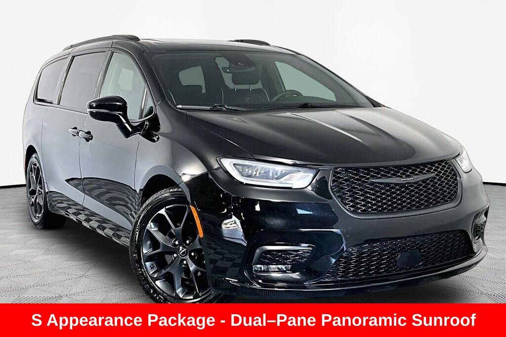 Used 2025 Chrysler Pacifica Limited Van Passenger Van