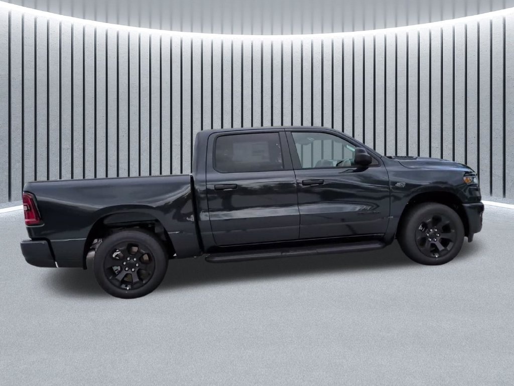 New 2027 Ram 1500 EXPRESS CREW CAB 4X4 5'7 BOX Pickup