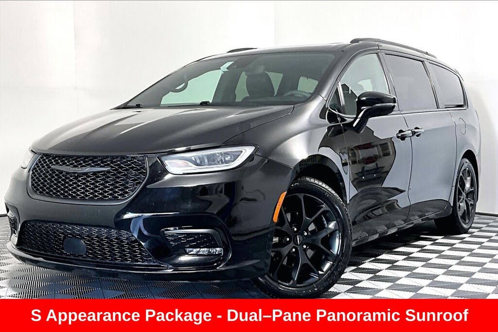 Used 2025 Chrysler Pacifica Limited Van Passenger Van