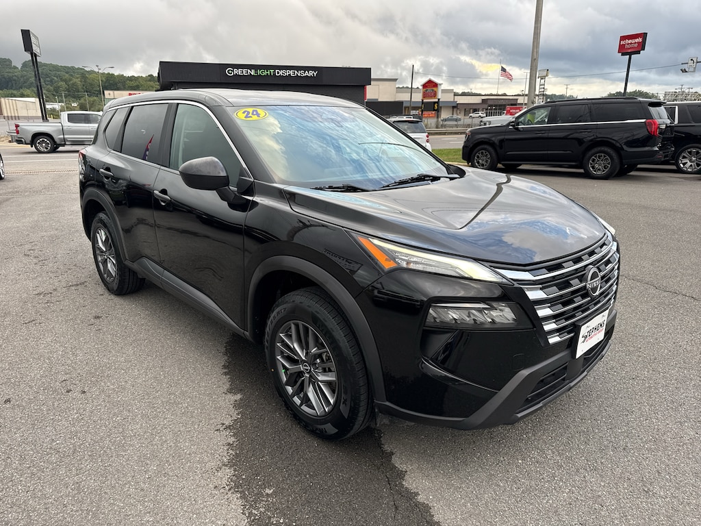 Used 2024 Nissan Rogue S SUV