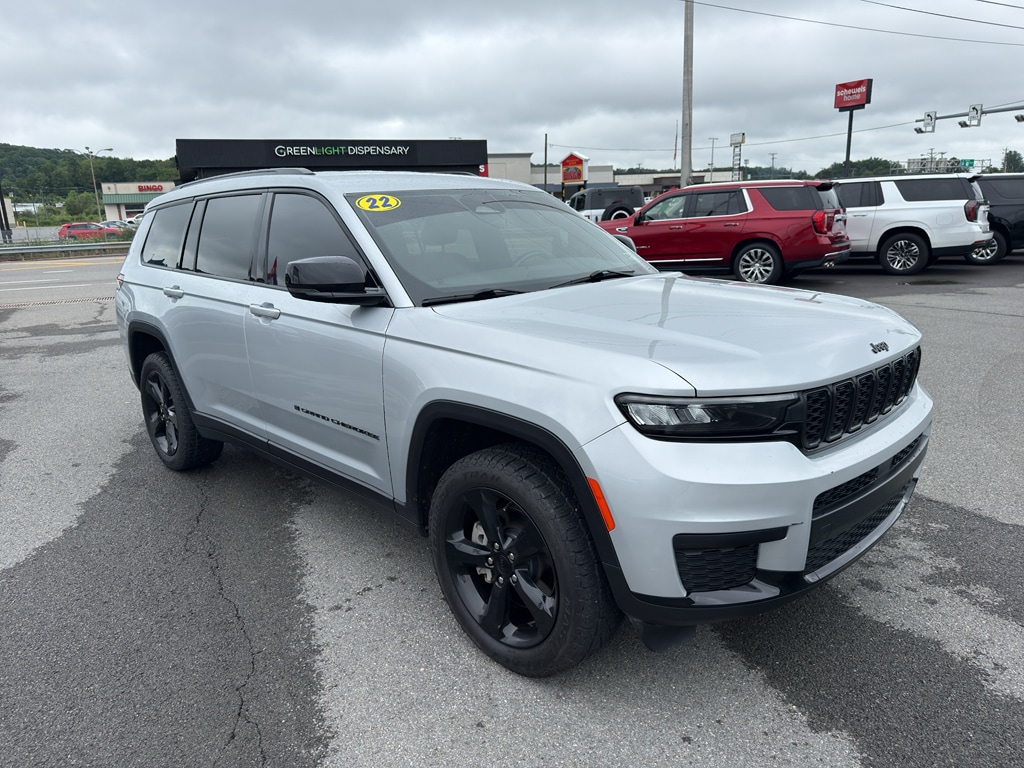 Used 2022 Jeep New Grand Cherokee Laredo SUV