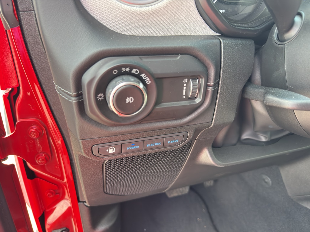 2025 Jeep Wrangler 4xe Sahara 4XE - Photo 10