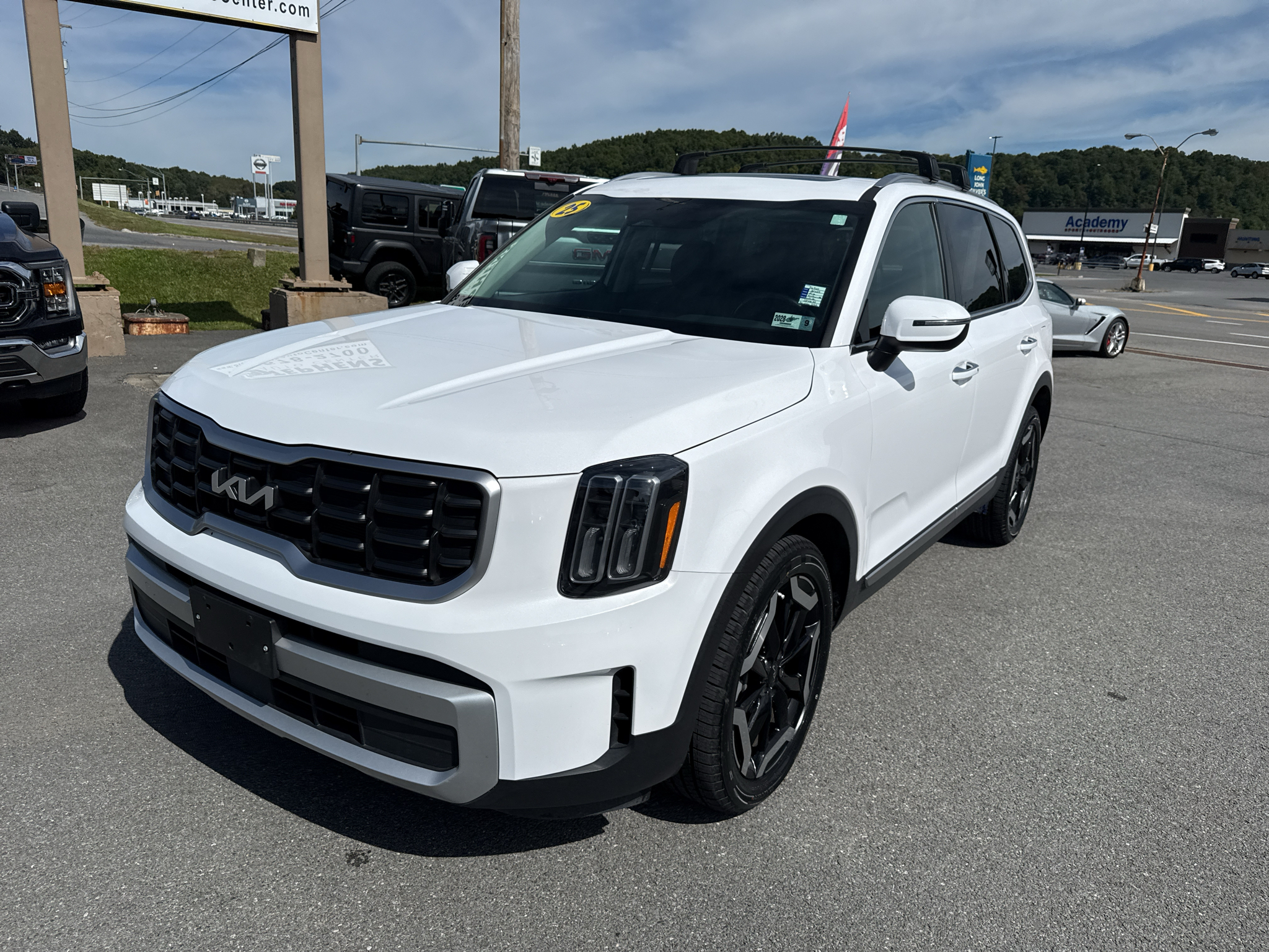 Used 2025 Kia Telluride S SUV