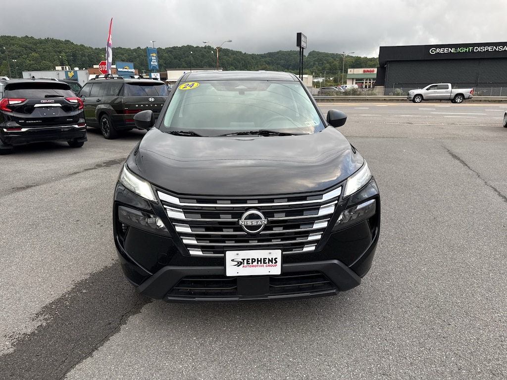 Used 2024 Nissan Rogue S SUV