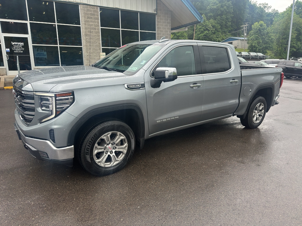 2025 GMC Sierra 1500 SLT