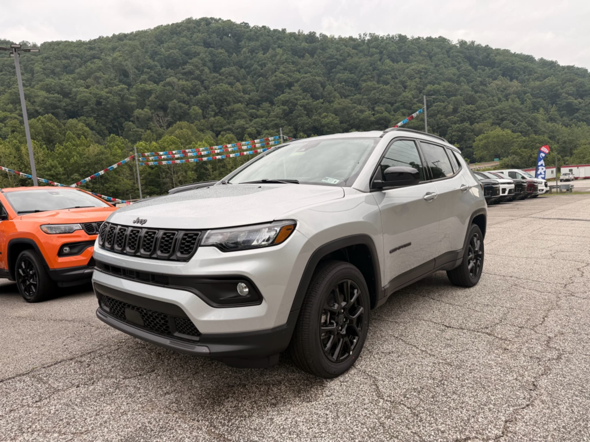 2026 Jeep Compass Latitude Altitude