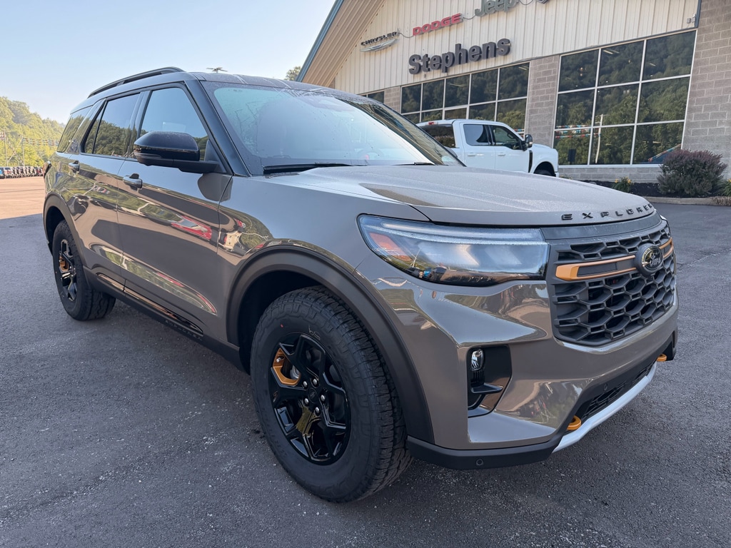 2026 Ford Explorer Tremor - Photo 2