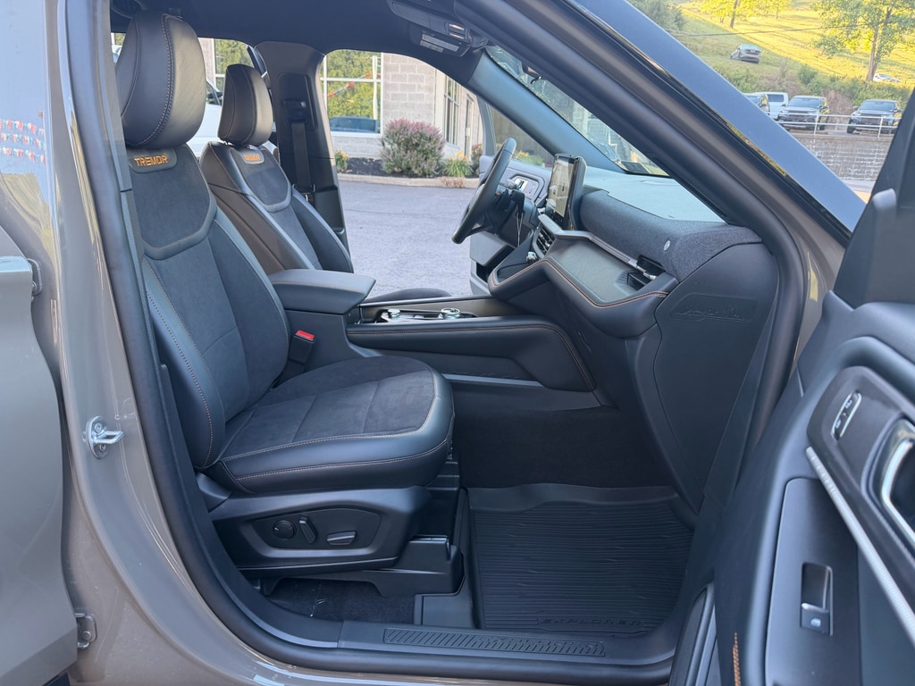 2026 Ford Explorer Tremor - Photo 11