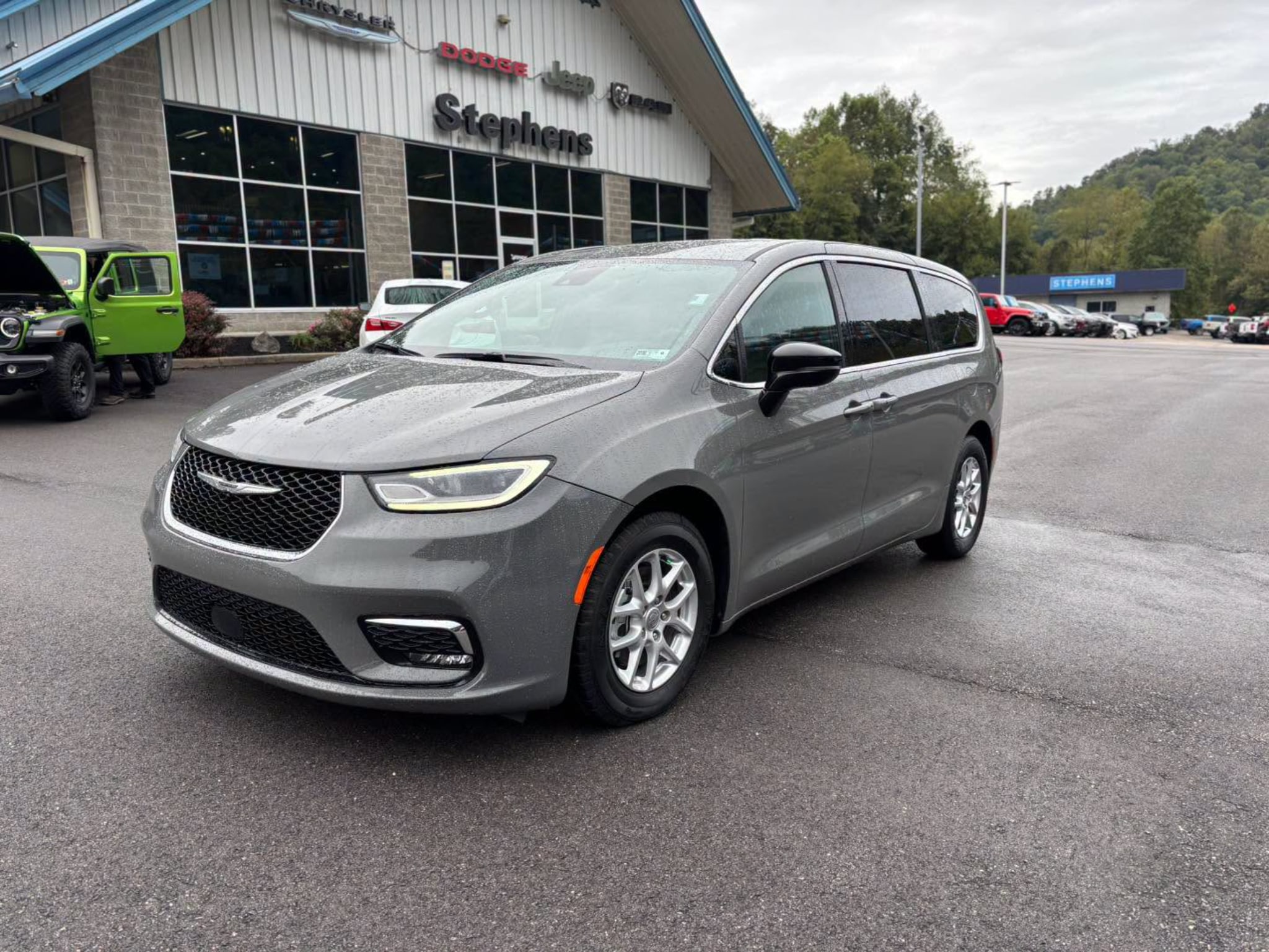 2025 Chrysler Pacifica