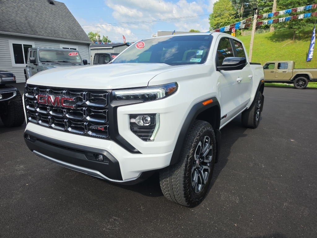 2024 GMC Canyon AT4
