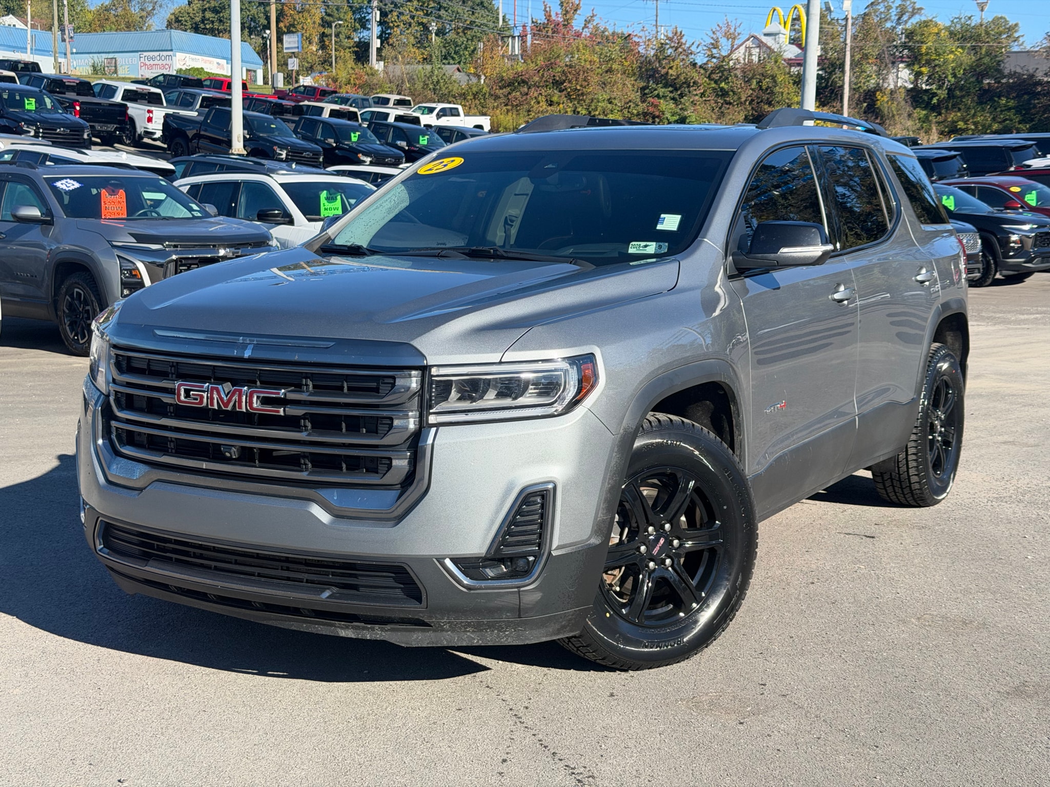 2023 GMC Acadia AT4