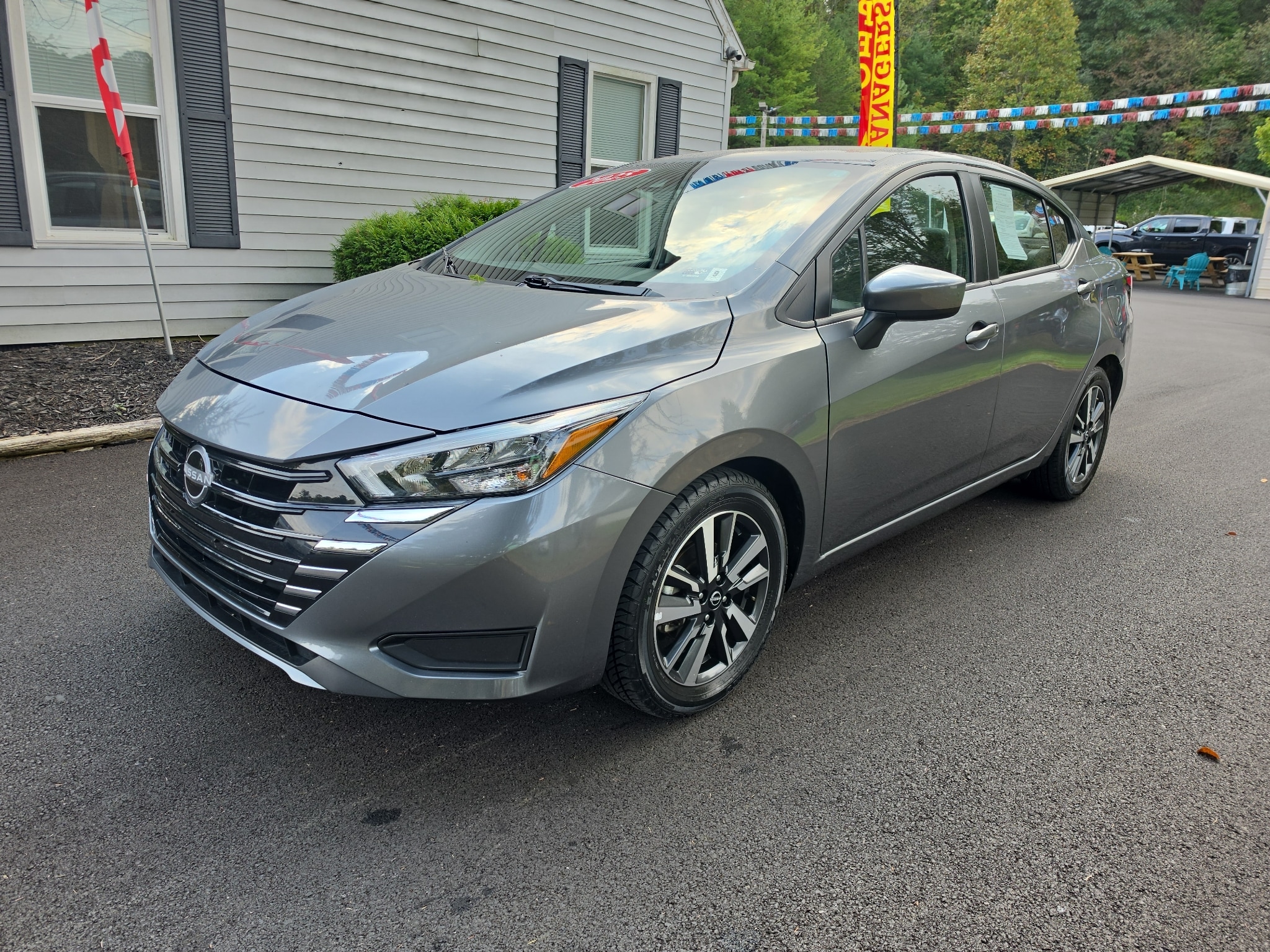 2025 Nissan Versa Sedan SV