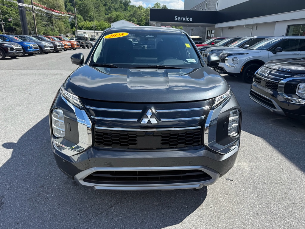 2025 Mitsubishi Outlander