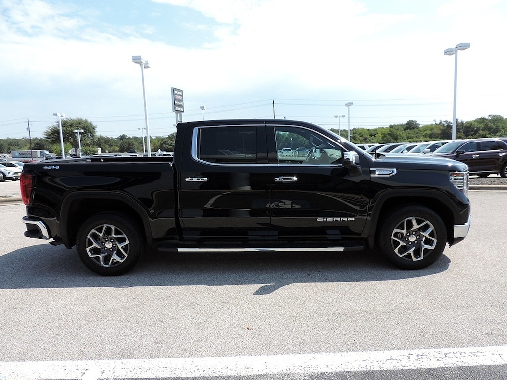Used 2023 GMC Sierra 1500 SLT Truck