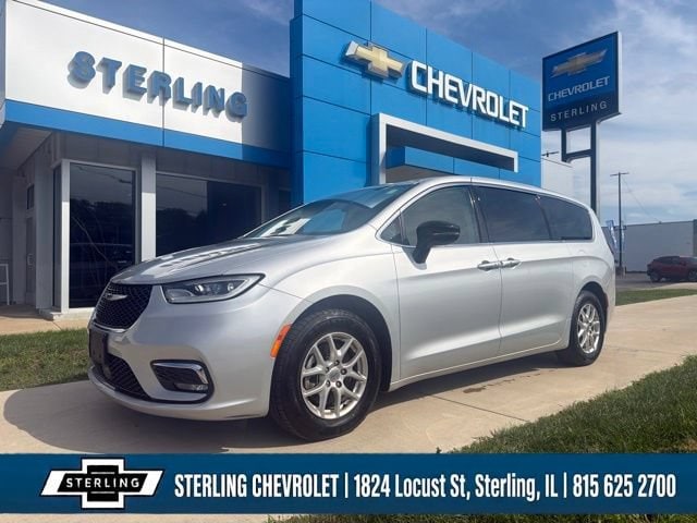 2024 Chrysler Pacifica Touring L