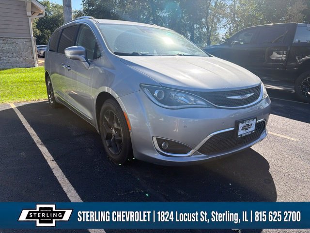 Used 2018 Chrysler Pacifica Touring L Minivan