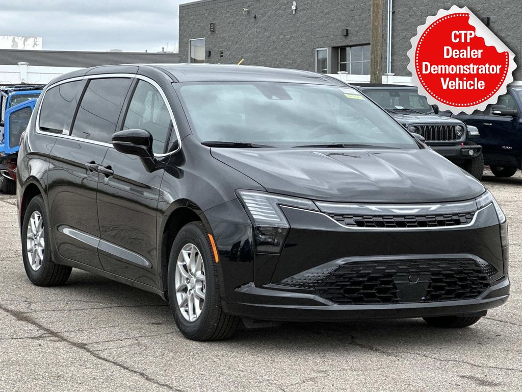2027 Chrysler Pacifica Select