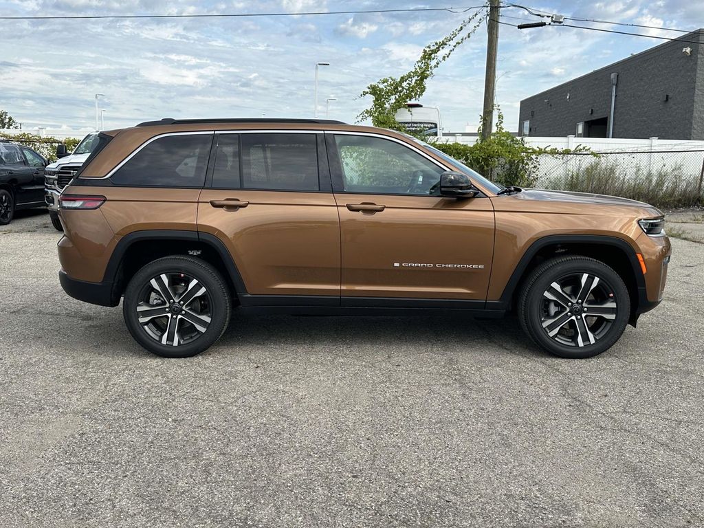 New 2027 Jeep Grand Cherokee Limited Sport Utility