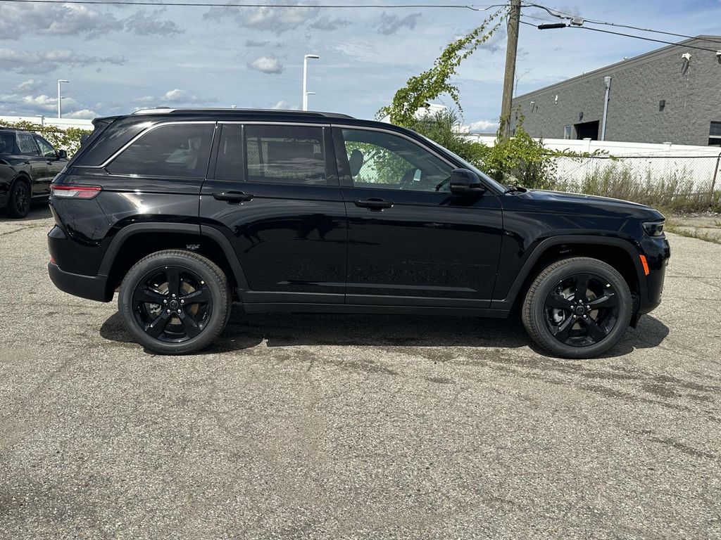 New 2027 Jeep Grand Cherokee Limited Sport Utility