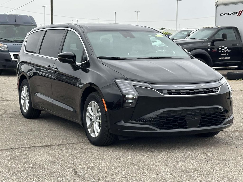 2027 Chrysler Pacifica Select