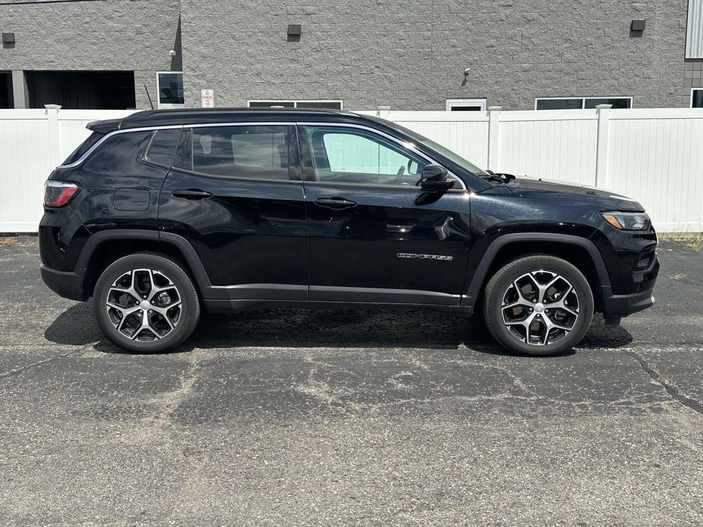 Used 2024 Jeep Compass