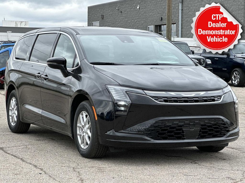 2027 Chrysler Pacifica Select