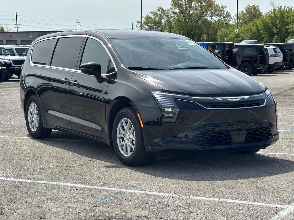 2027 Chrysler Pacifica Select