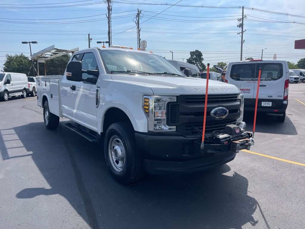 2019 Ford F-350 Super Duty Chassis Cab