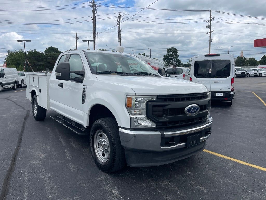 2022 Ford F-350 Super Duty Chassis Cab