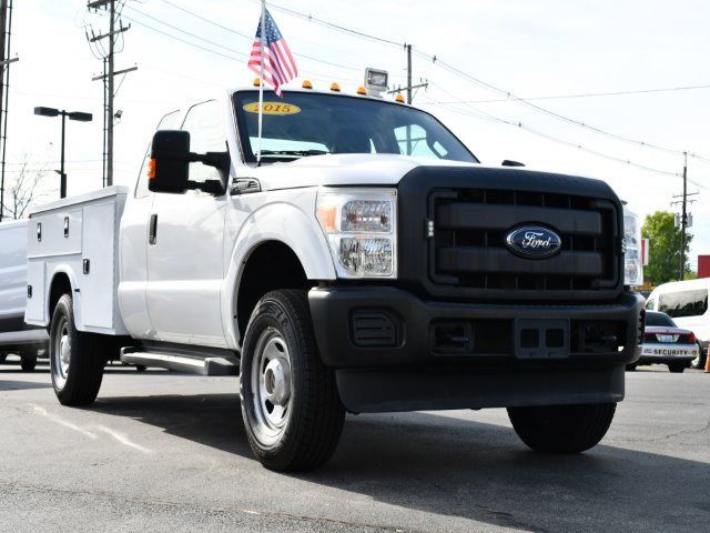 2015 Ford F-350 Super Duty Chassis Cab