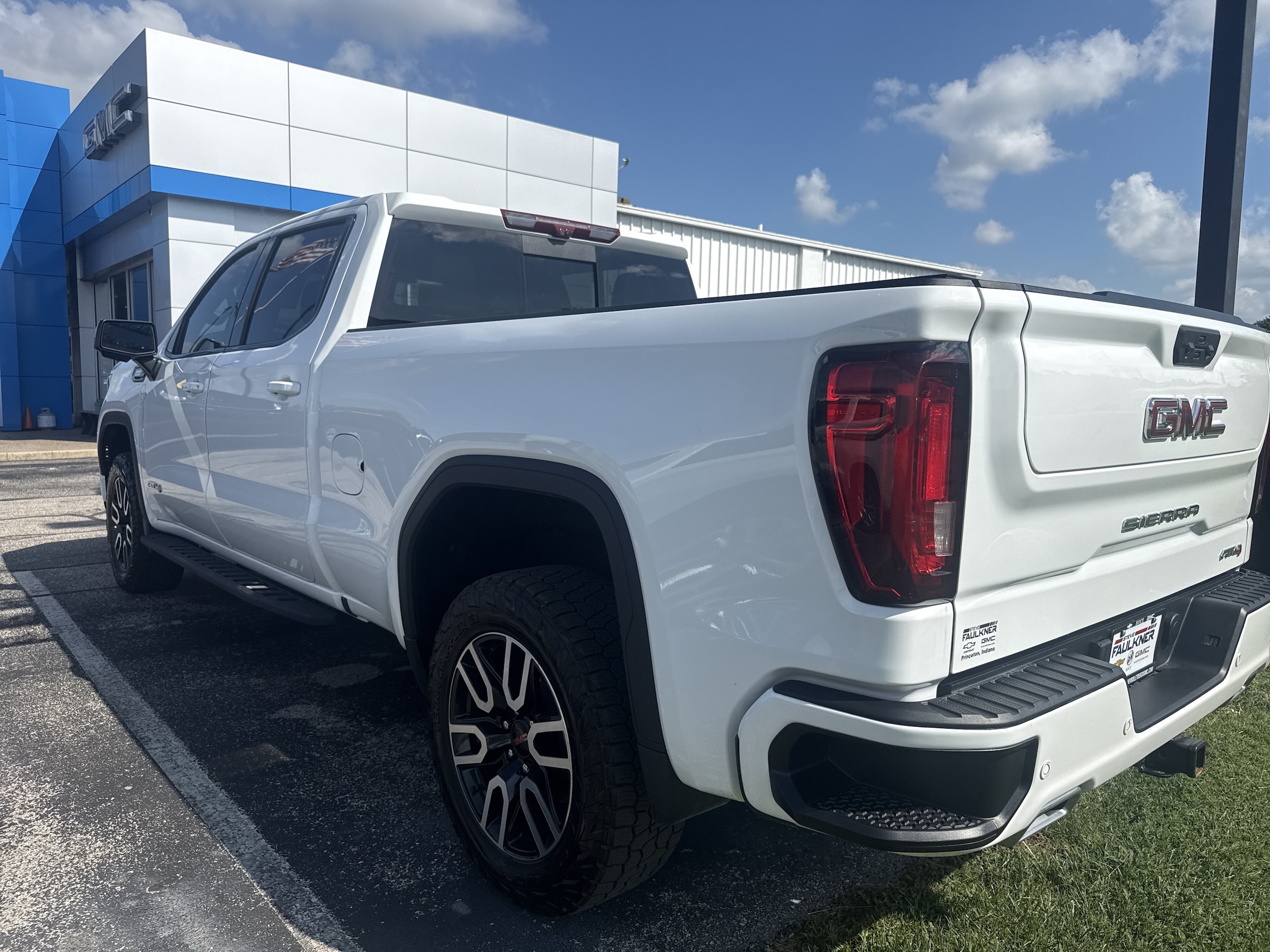 2025 GMC Sierra 1500 AT4 - Photo 3