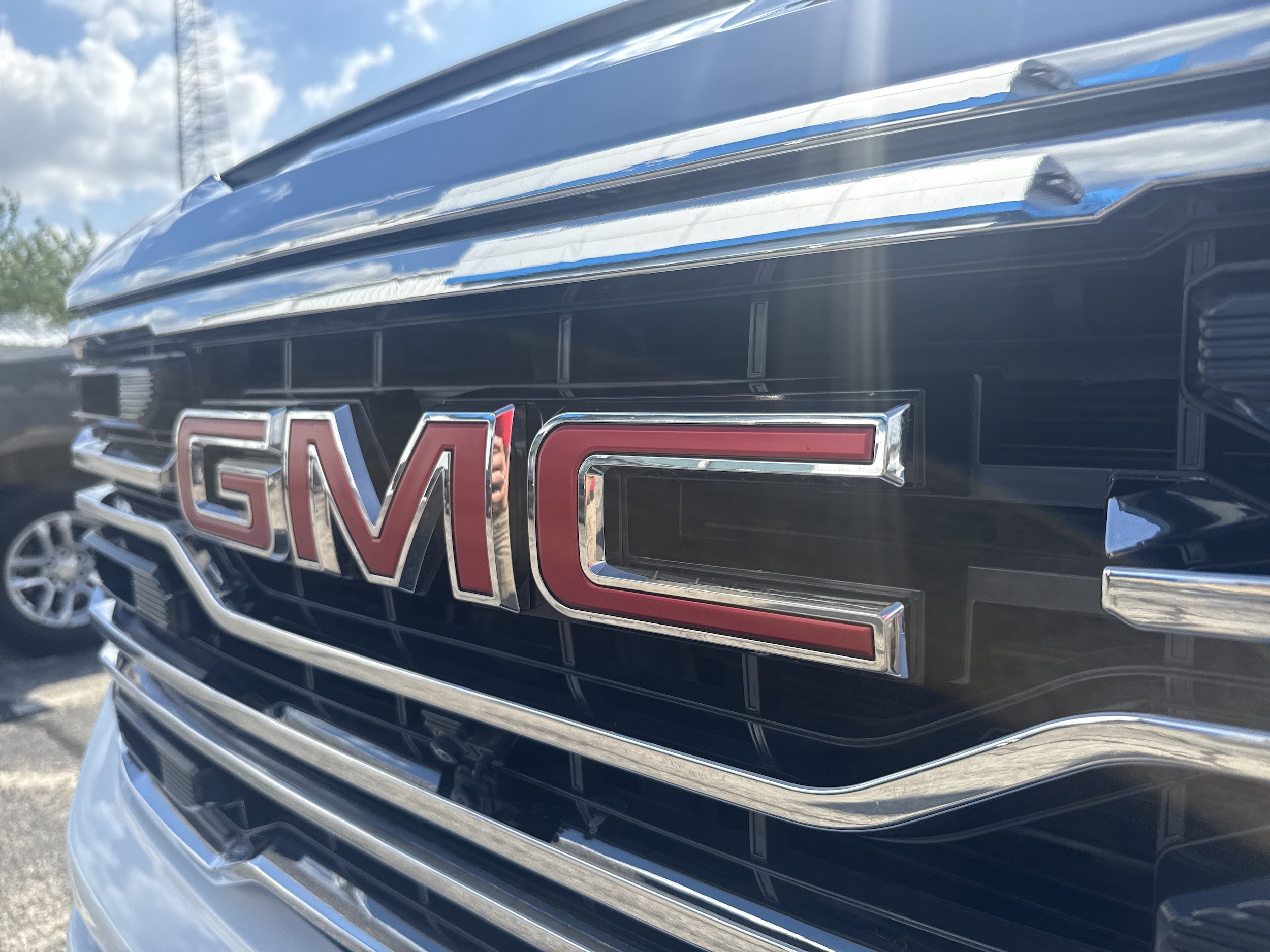 2025 GMC Sierra 1500 AT4 - Photo 9