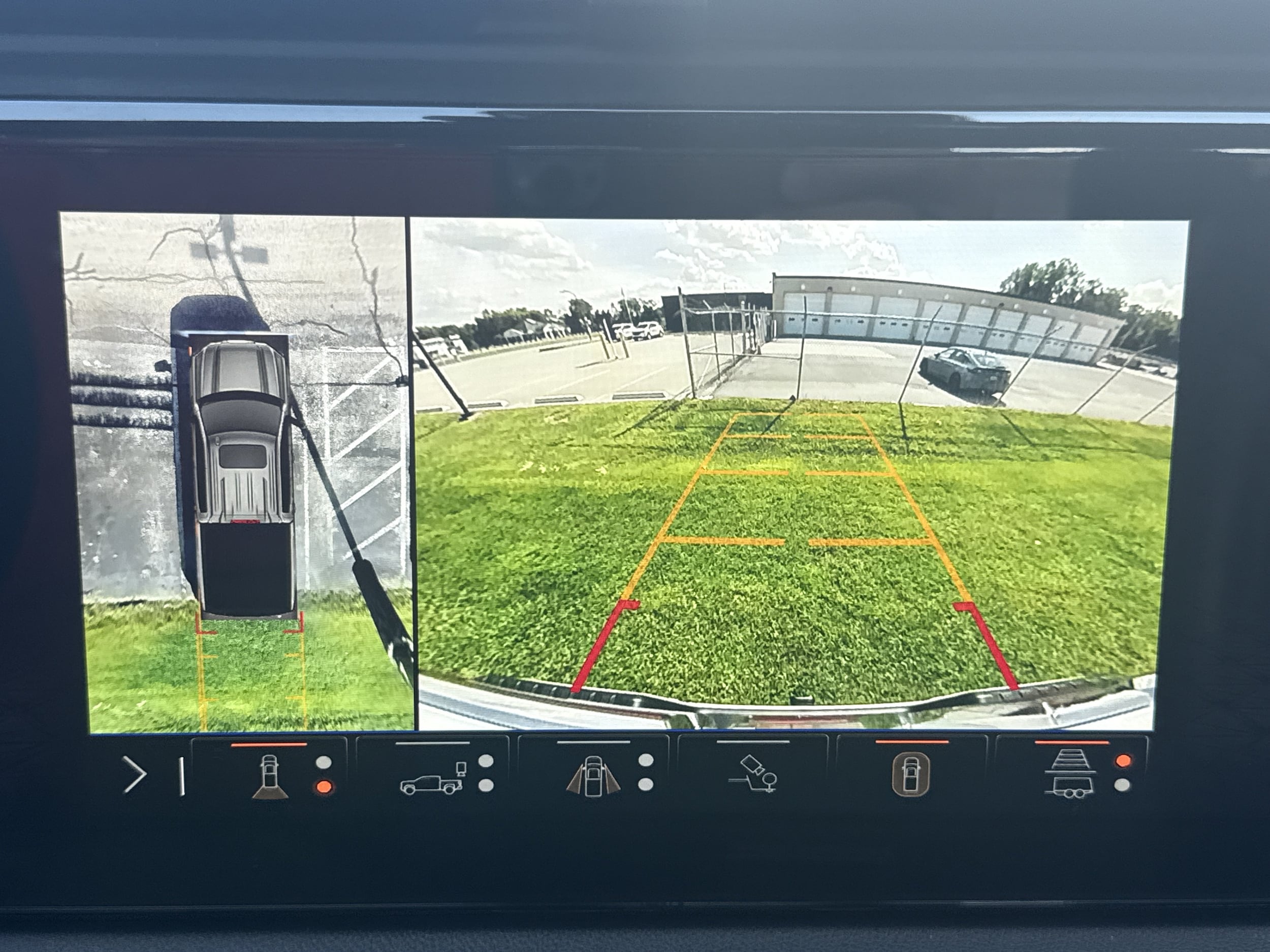 2025 GMC Sierra 1500 AT4 - Photo 22