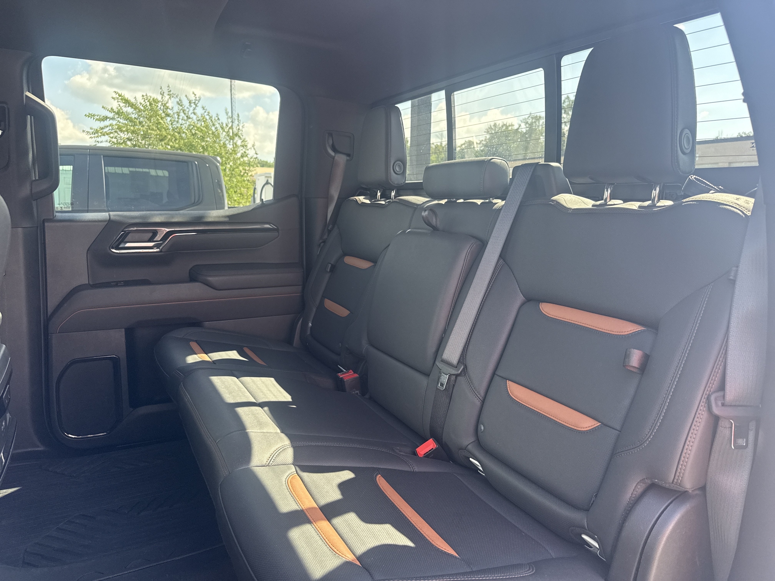 2025 GMC Sierra 1500 AT4 - Photo 15