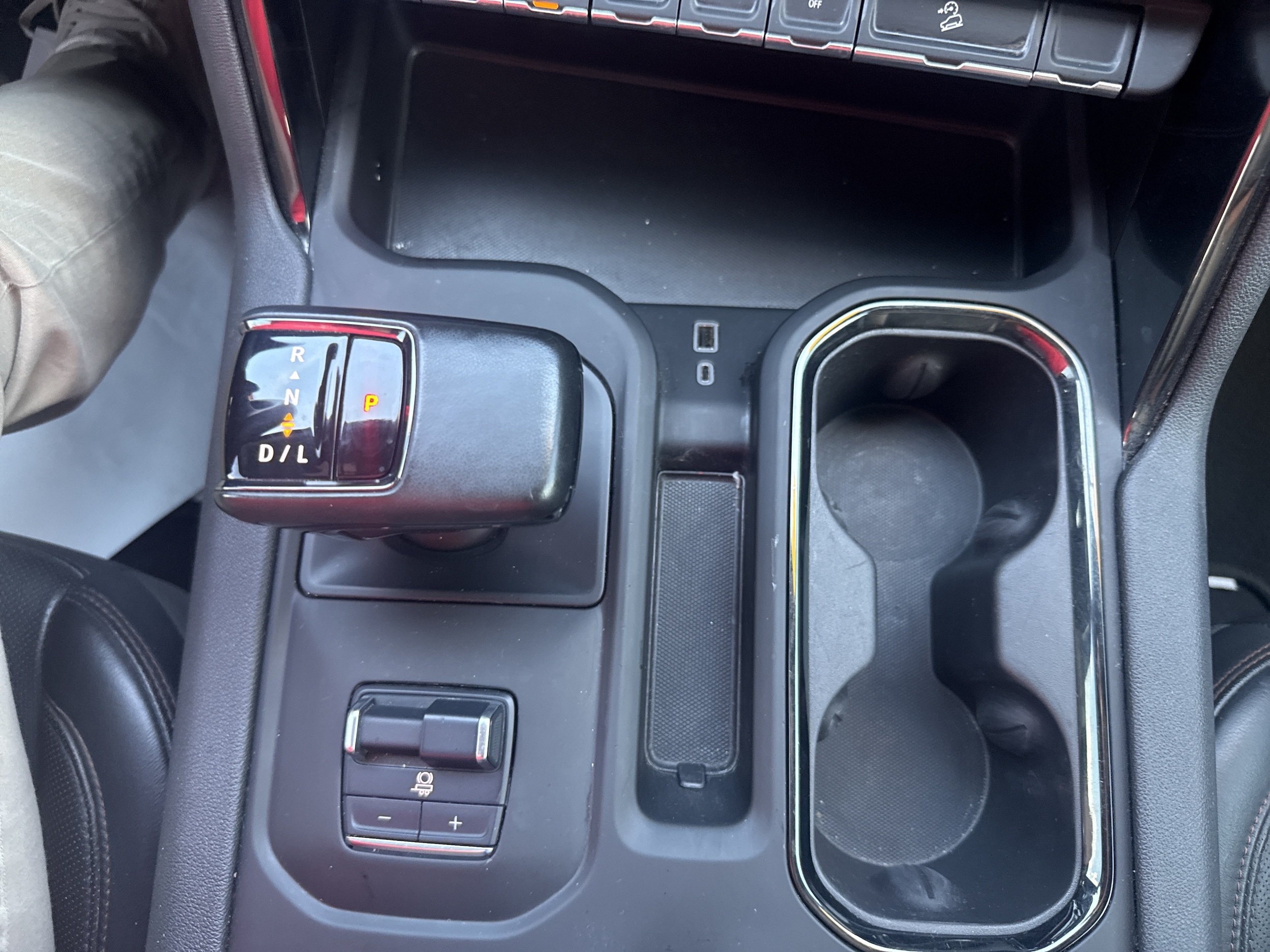 2025 GMC Sierra 1500 AT4 - Photo 17