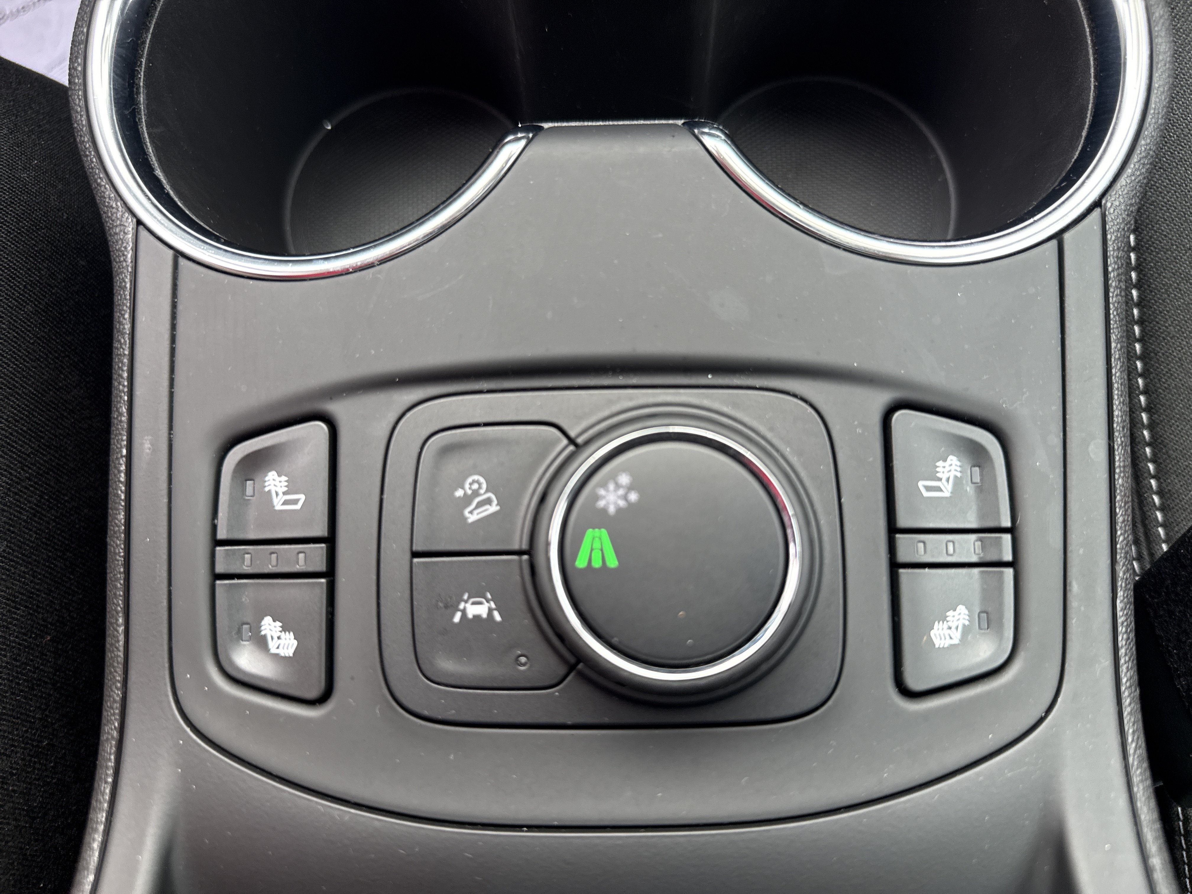 2024 GMC Terrain SLE - Photo 21