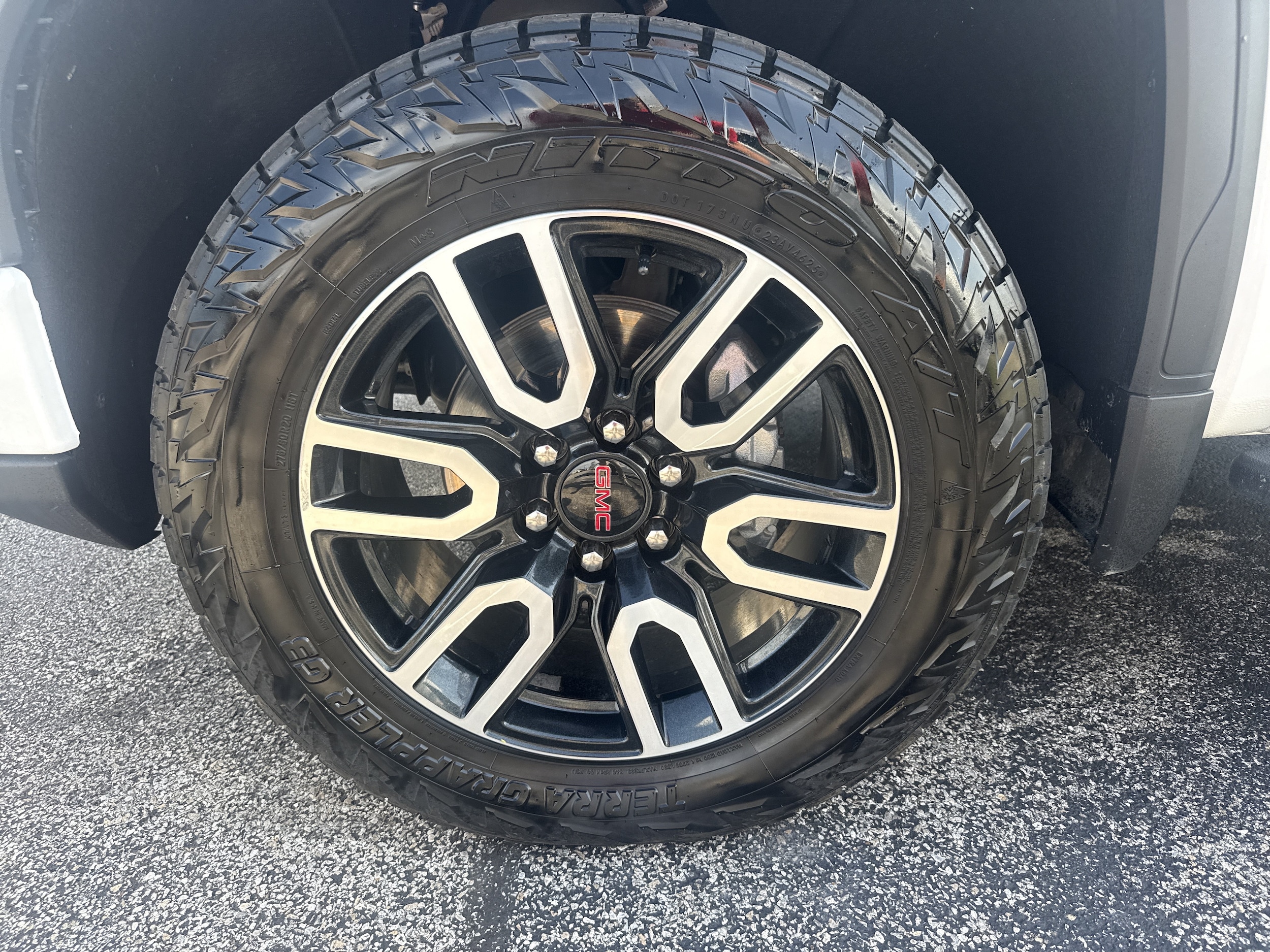 2025 GMC Sierra 1500 AT4 - Photo 10
