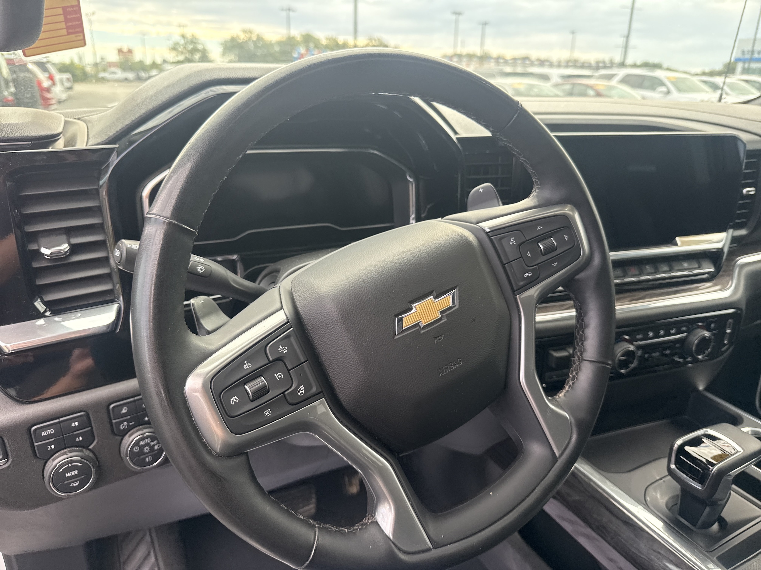 2025 Chevrolet Silverado 1500 LTZ - Photo 24