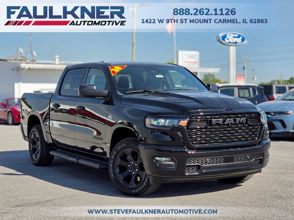 New 2026 Ram 1500 EXPRESS CREW CAB 4X4 5'7 BOX Pickup