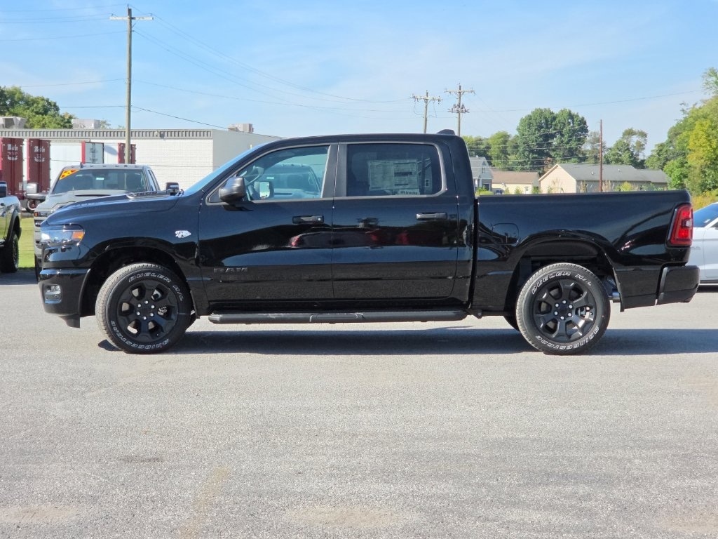 New 2026 Ram 1500 EXPRESS CREW CAB 4X4 5'7 BOX Pickup