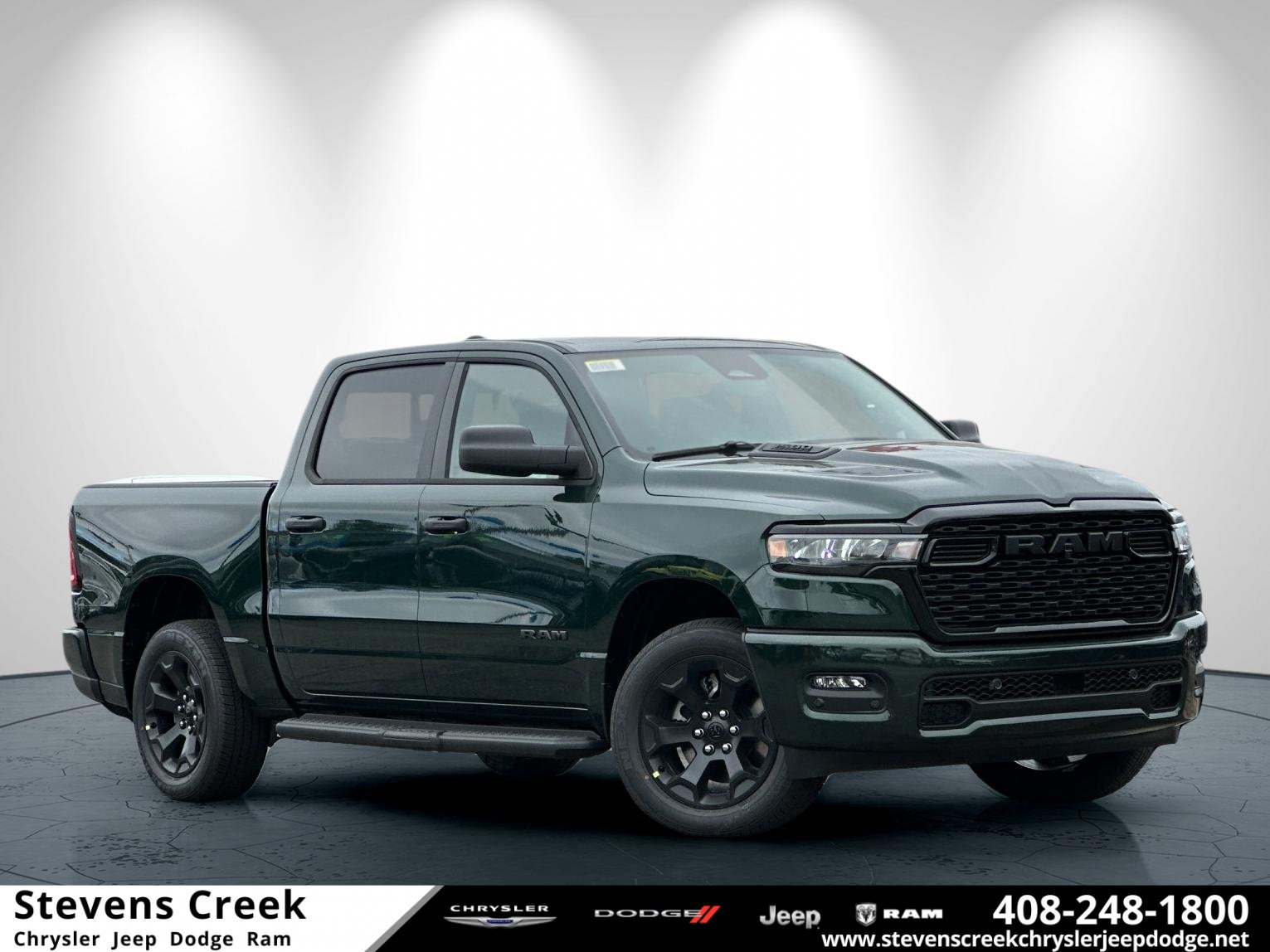 2027 Ram 1500 EXPRESS CREW CAB 4X4 5'7 BOX Pickup